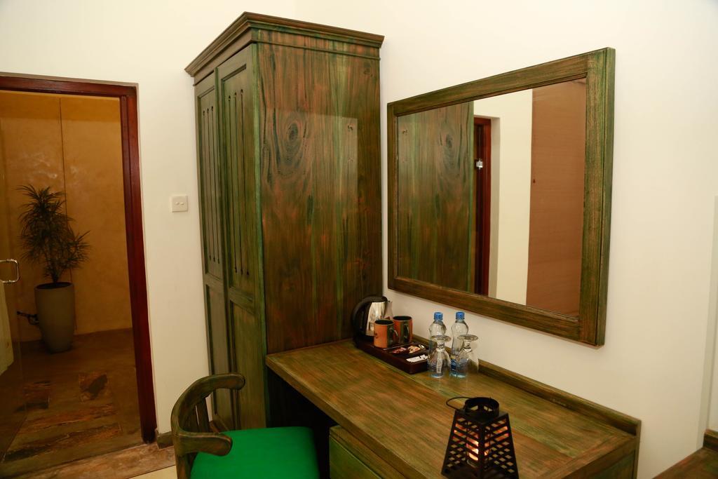Tranquil Negombo Boutique Hotel Ngoại thất bức ảnh