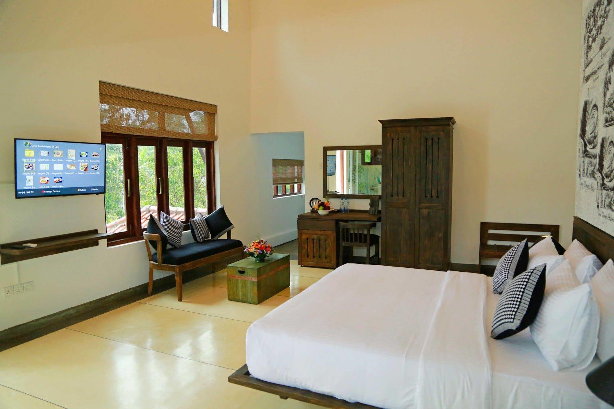 Tranquil Negombo Boutique Hotel Ngoại thất bức ảnh