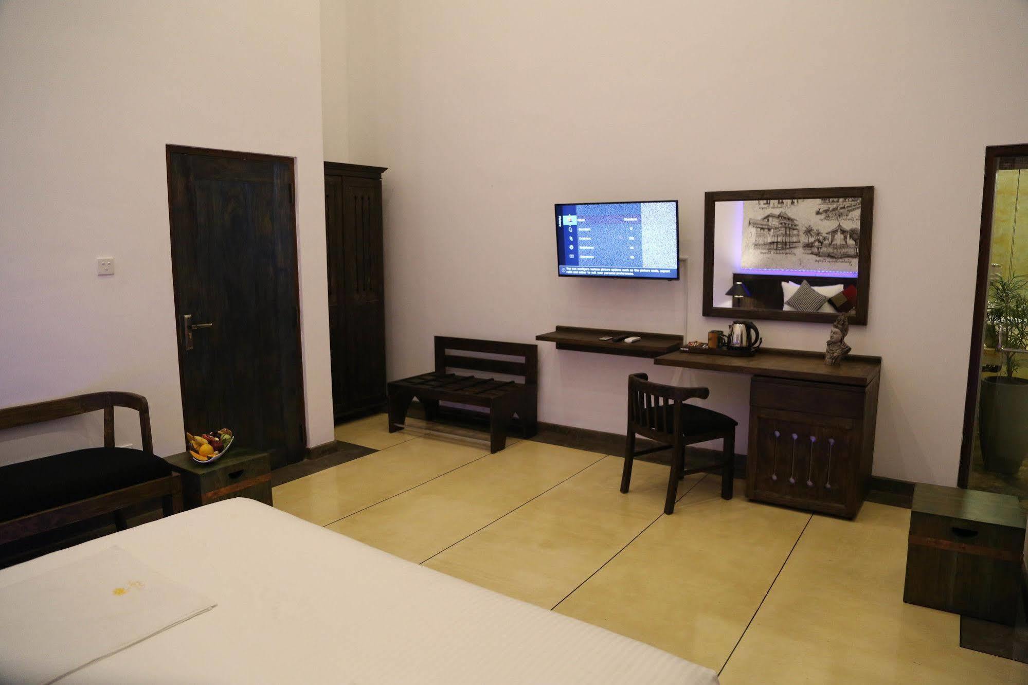 Tranquil Negombo Boutique Hotel Ngoại thất bức ảnh