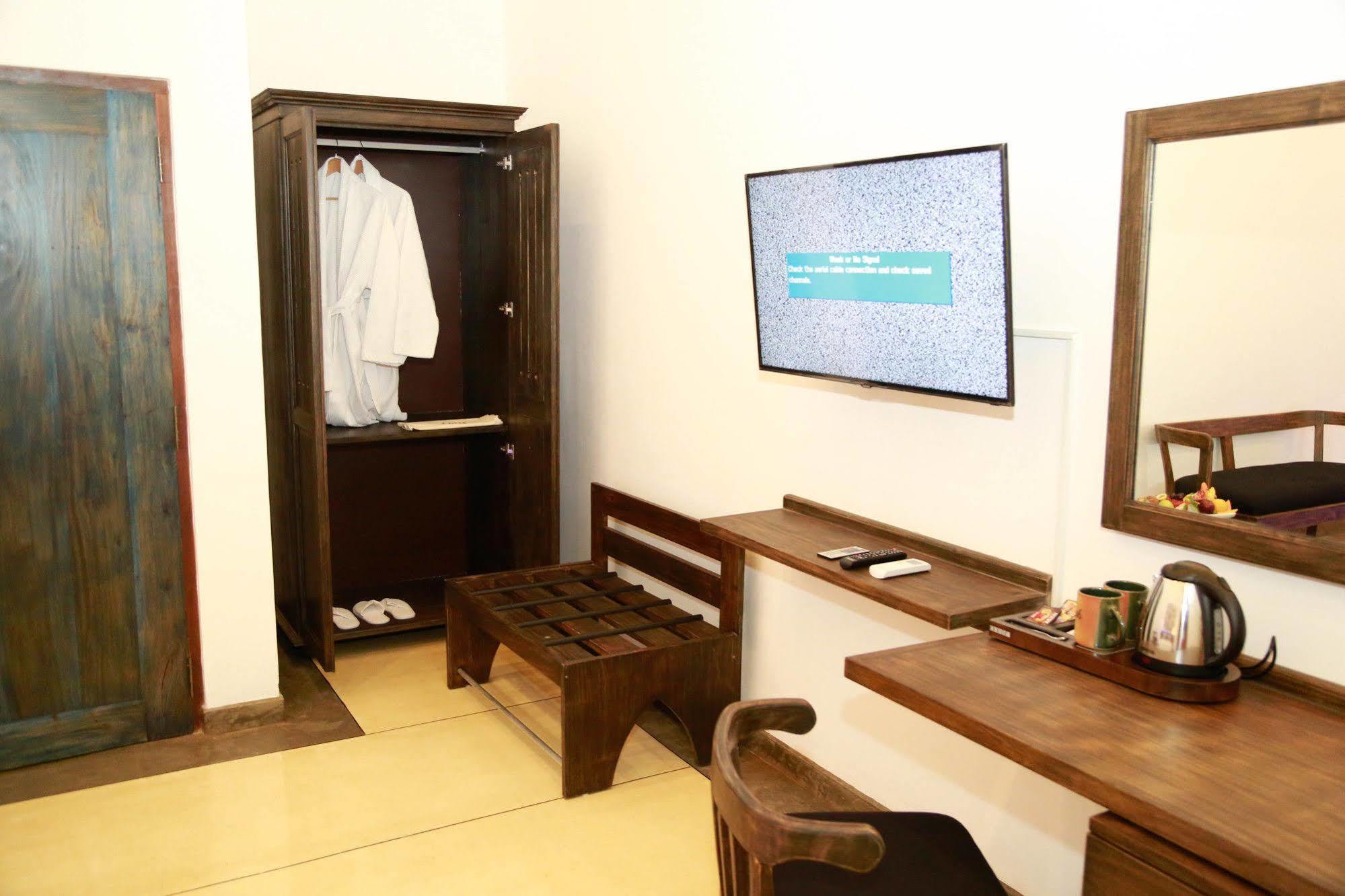 Tranquil Negombo Boutique Hotel Ngoại thất bức ảnh